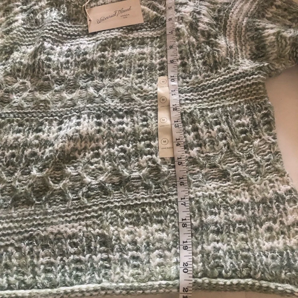 Universal Thread Women's oversized Green Crewneck Pullover Knit Sweater Size M